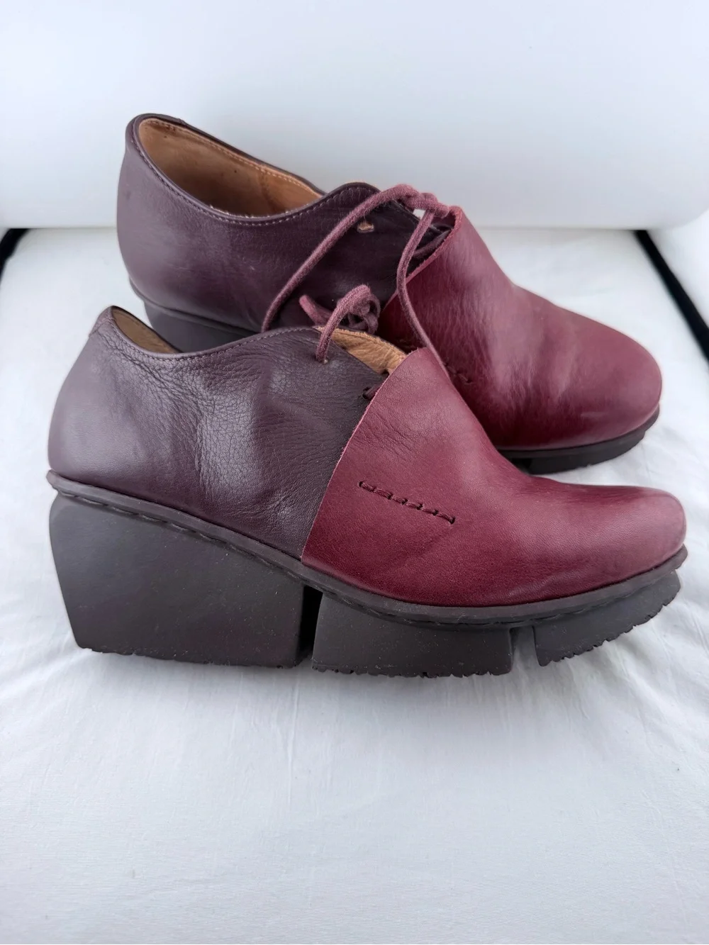 Trippen Women’s Two-Tone Burgundy Leather Lace-Up Chunky Heel Shoes